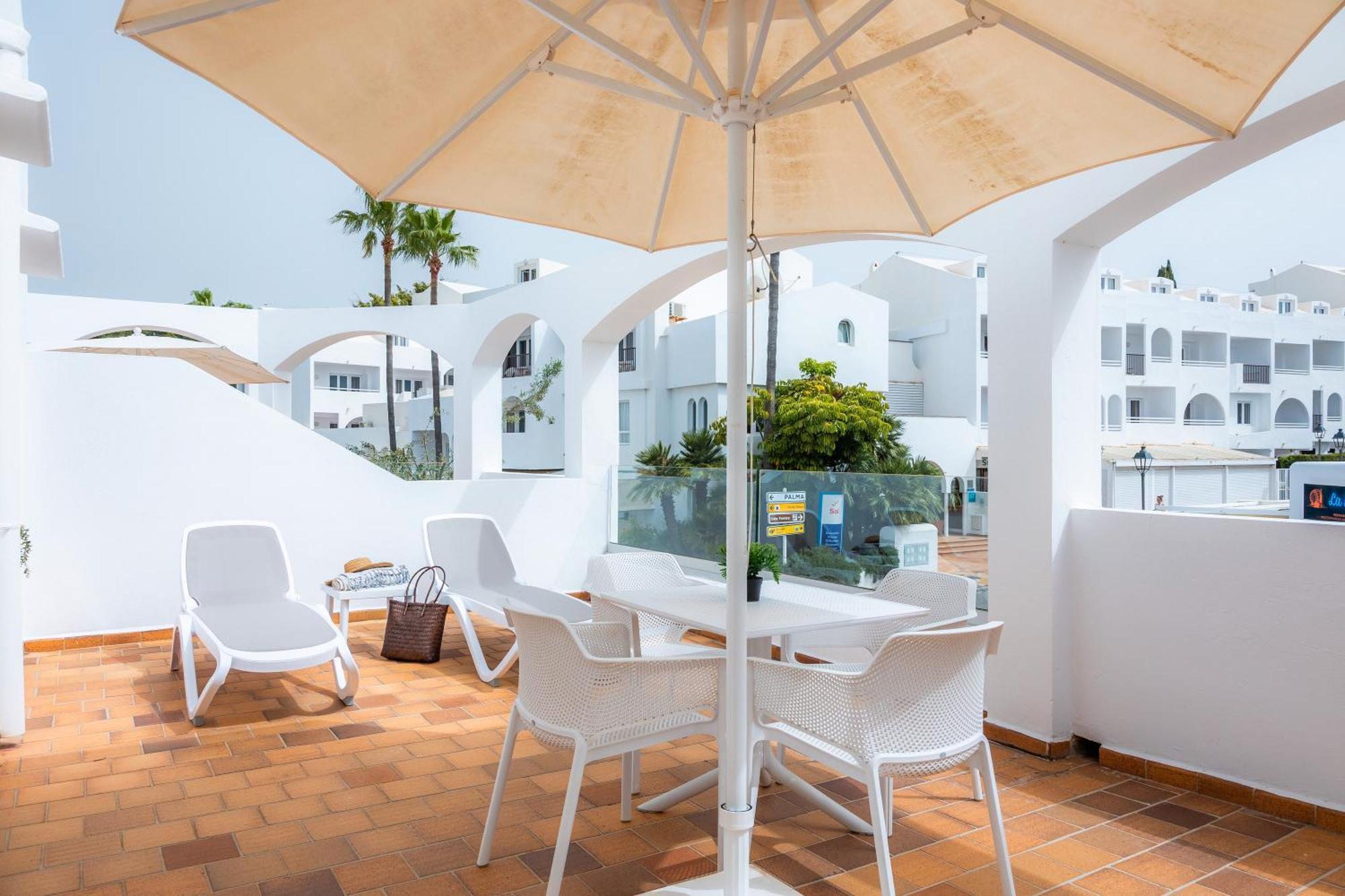 Appartement White 2 *